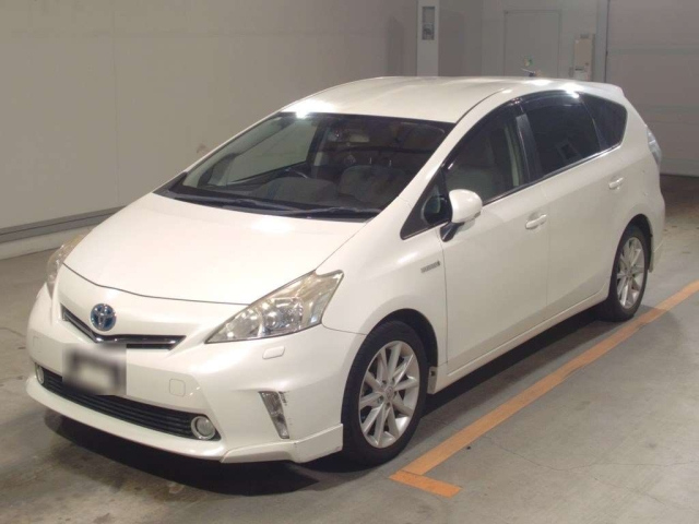 TOYOTA PRIUS — фото