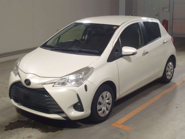 TOYOTA VITZ — фото