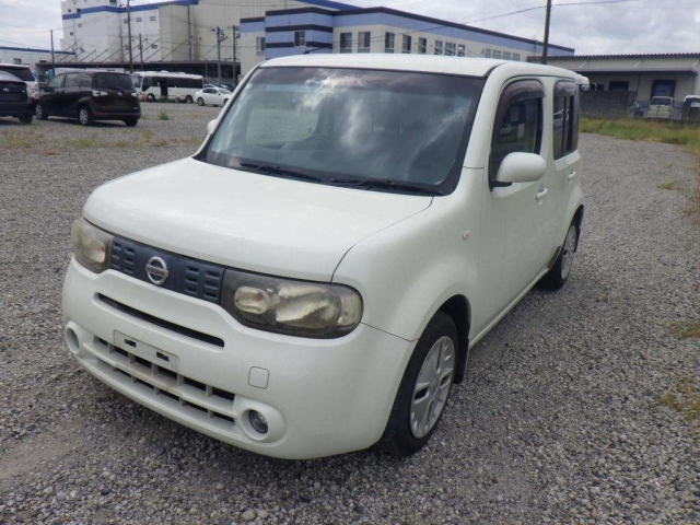 NISSAN CUBE — фото