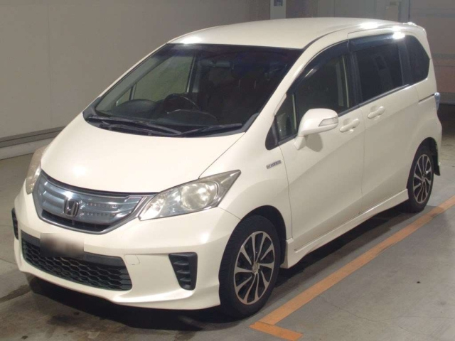 HONDA FREED — фото