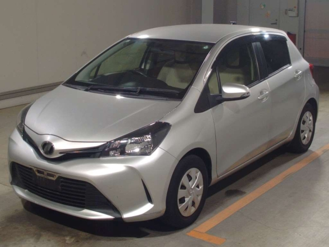 TOYOTA VITZ — фото