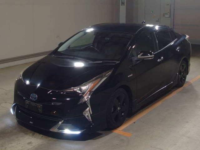 TOYOTA PRIUS — фото