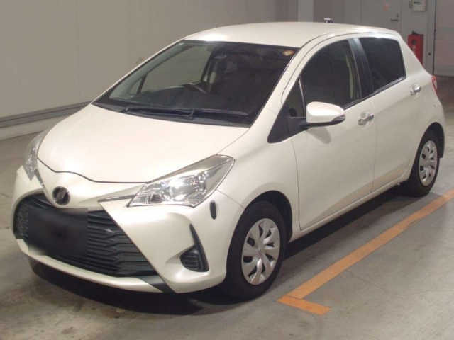 TOYOTA VITZ — фото