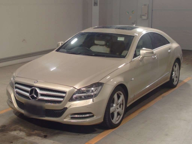 MERCEDES-BENZ C — фото