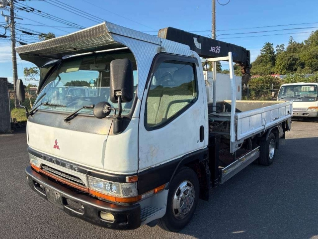 MITSUBISHI CANTER