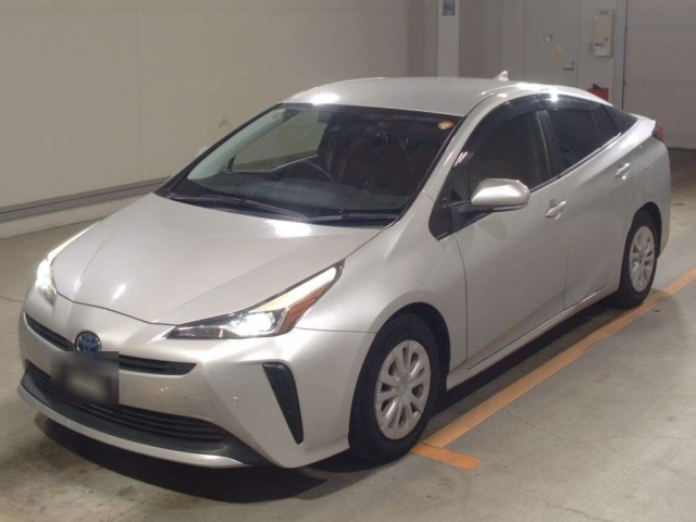 TOYOTA PRIUS — фото