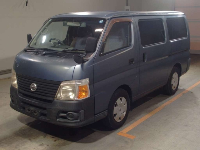 NISSAN CARAVAN — фото
