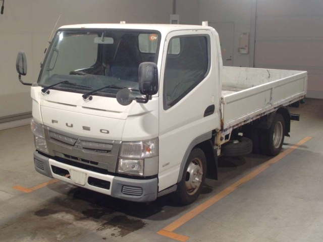 MITSUBISHI CANTER — фото
