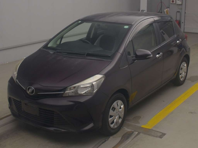 TOYOTA VITZ — фото