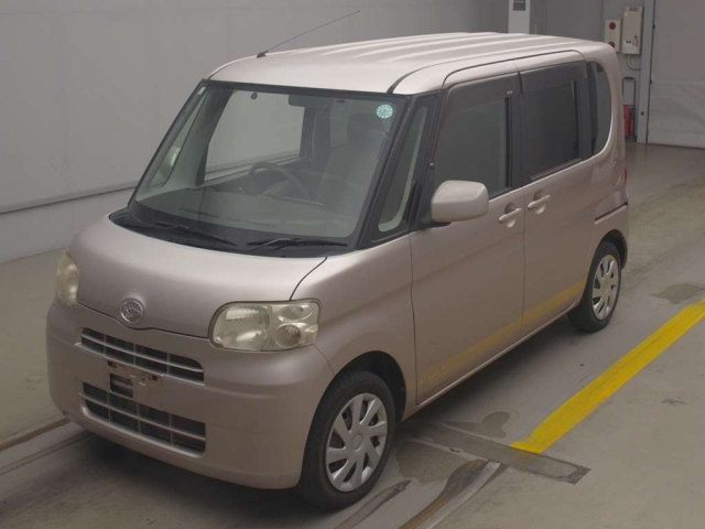 DAIHATSU TANTO — фото