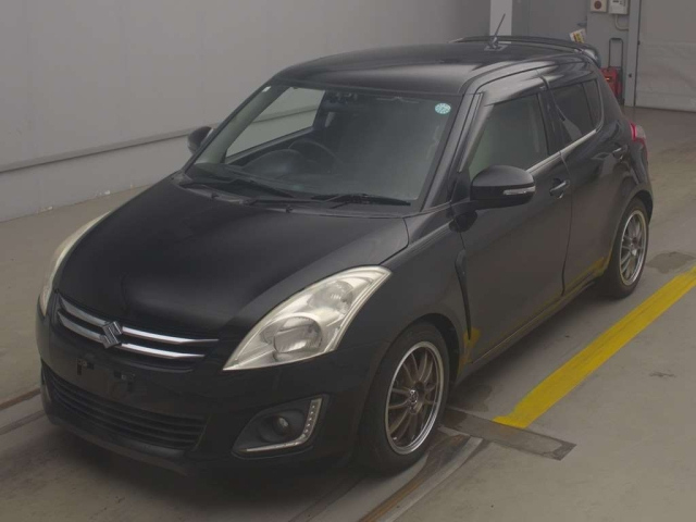 SUZUKI SWIFT — фото