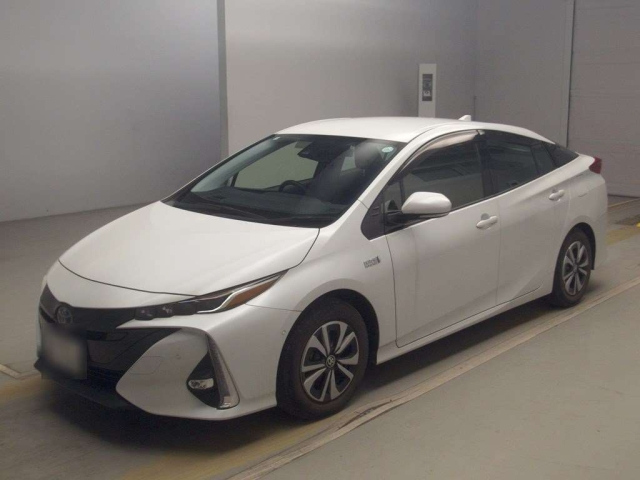 TOYOTA PRIUS — фото