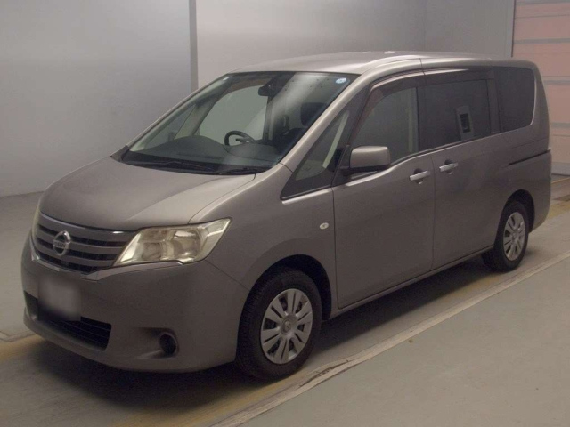 NISSAN SERENA — фото