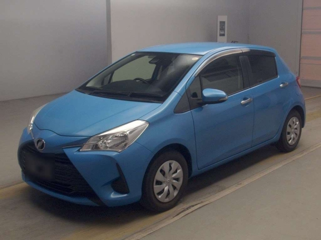 TOYOTA VITZ — фото