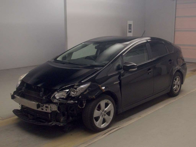 TOYOTA PRIUS — фото