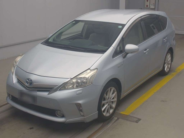 TOYOTA PRIUS — фото