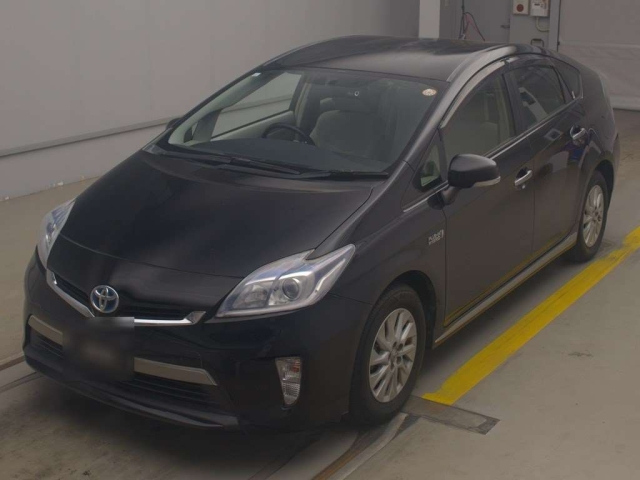 TOYOTA PRIUS — фото
