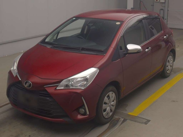 TOYOTA VITZ — фото