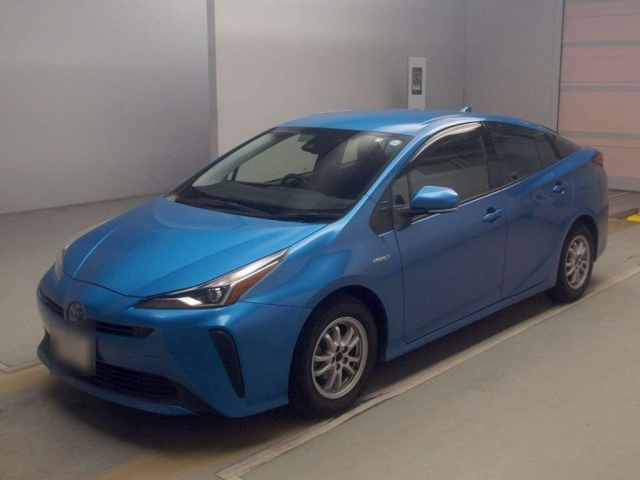 TOYOTA PRIUS — фото