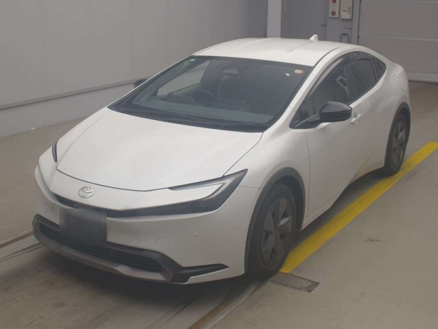 TOYOTA PRIUS — фото