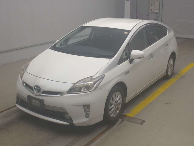 TOYOTA PRIUS PHV