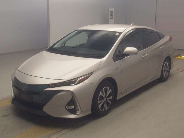 TOYOTA PRIUS PHV