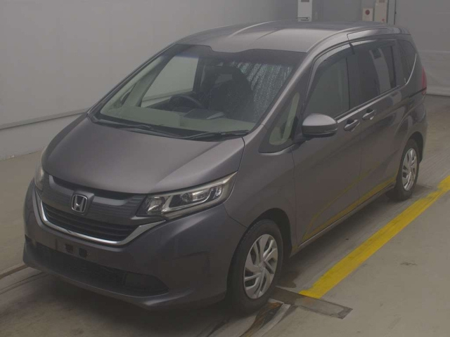 HONDA FREED — фото