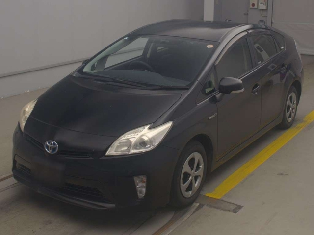TOYOTA PRIUS — фото