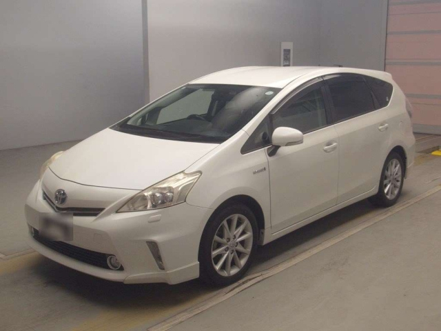 TOYOTA PRIUS — фото