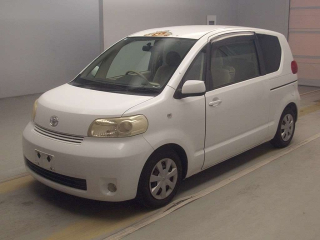TOYOTA PORTE — фото