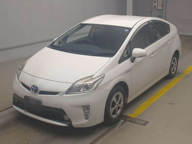 TOYOTA PRIUS — фото