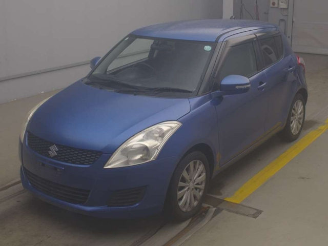 SUZUKI SWIFT — фото