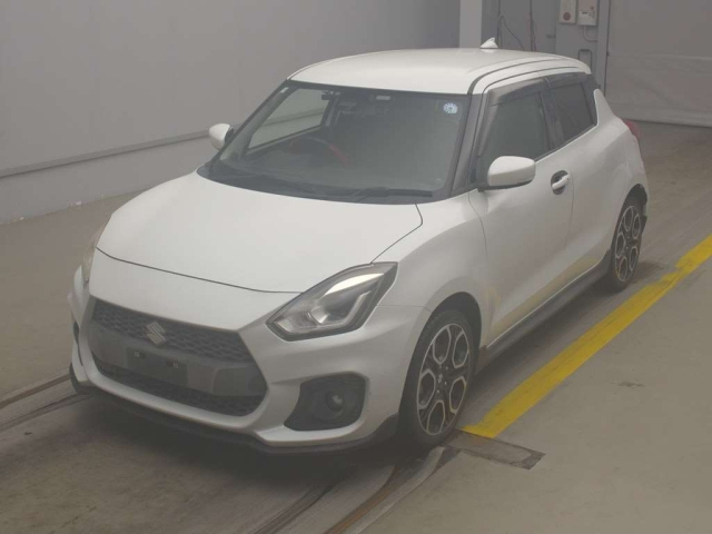 SUZUKI SWIFT — фото