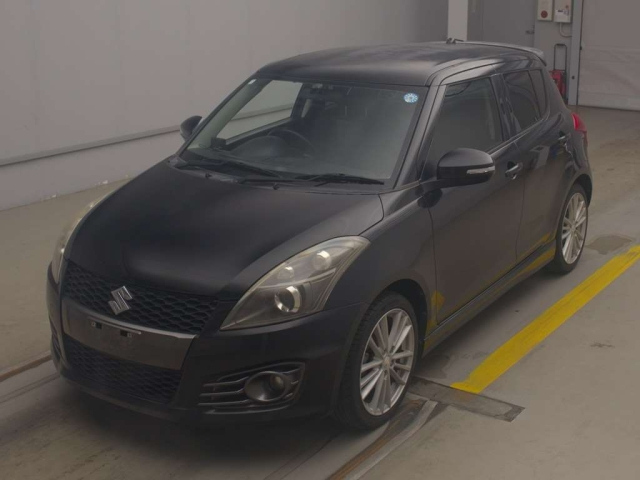 SUZUKI SWIFT — фото