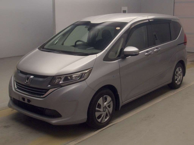 HONDA FREED — фото