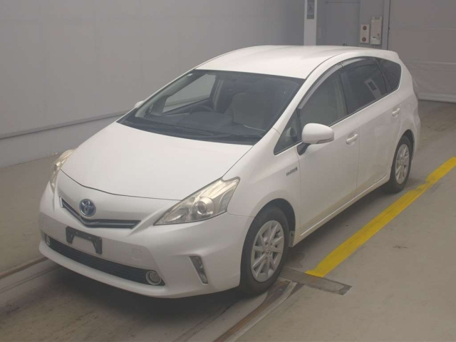 TOYOTA PRIUS — фото