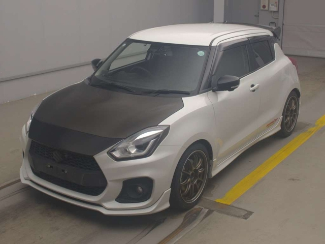 SUZUKI SWIFT — фото