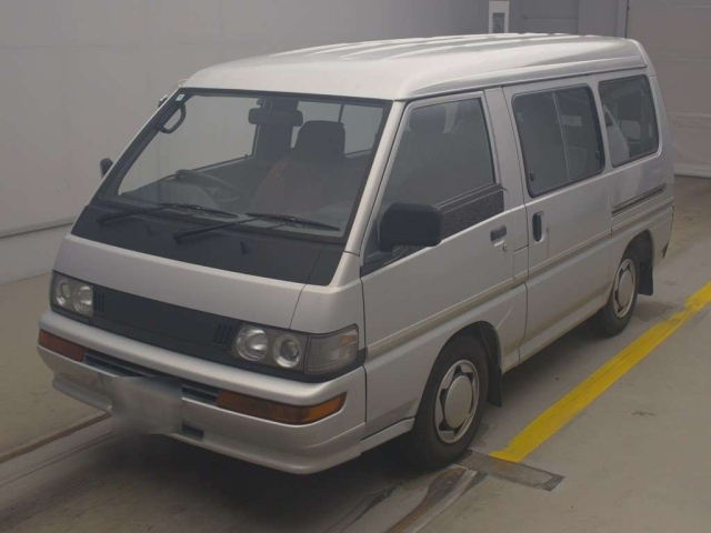 MITSUBISHI DELICA — фото
