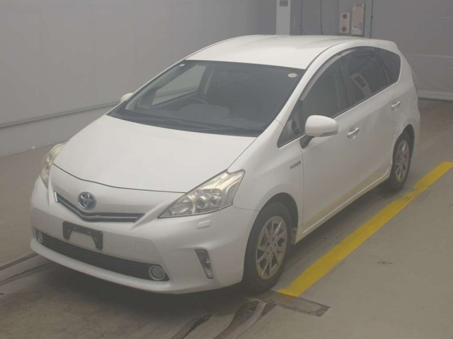 TOYOTA PRIUS — фото