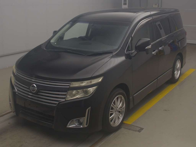 NISSAN ELGRAND — фото