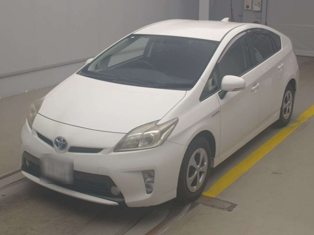 TOYOTA PRIUS — фото