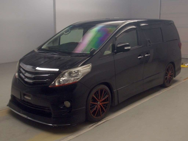 TOYOTA ALPHARD — фото