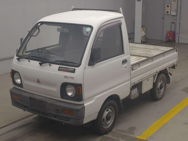 MITSUBISHI MINICAB — фото