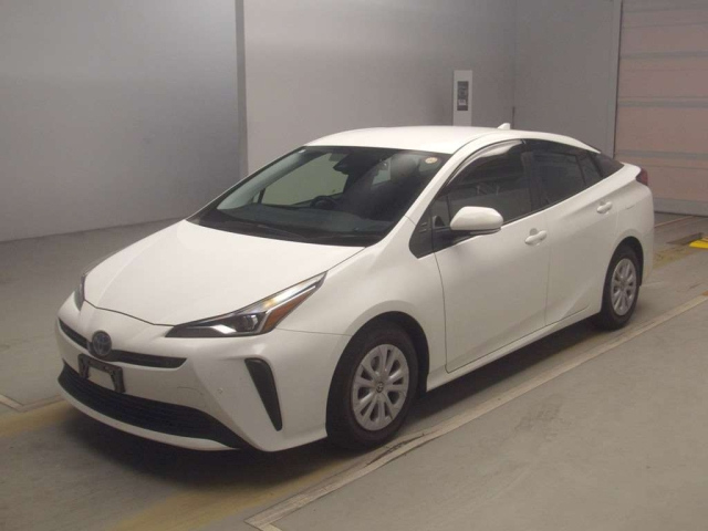 TOYOTA PRIUS — фото