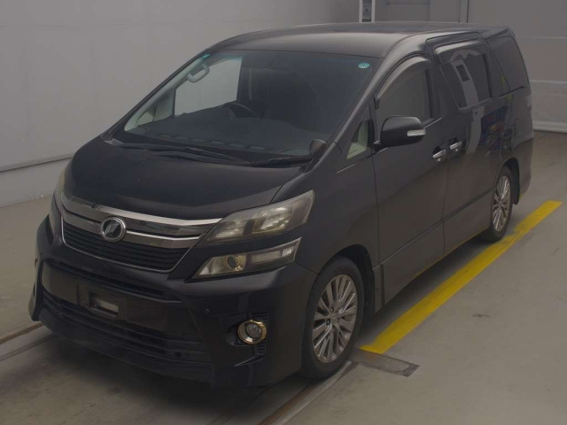 TOYOTA ALPHARD — фото