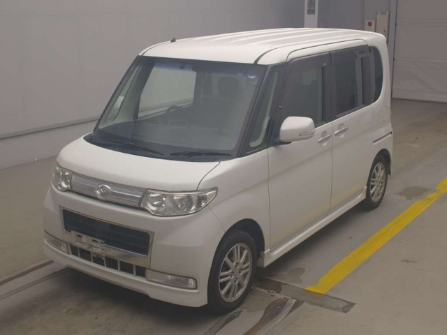 DAIHATSU TANTO — фото