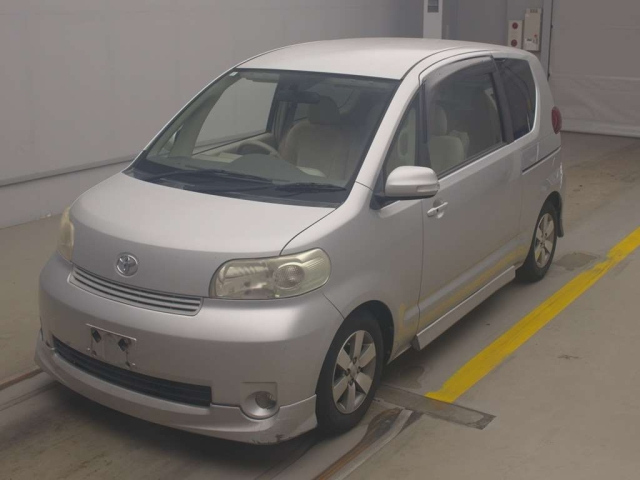 TOYOTA PORTE — фото