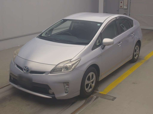 TOYOTA PRIUS — фото