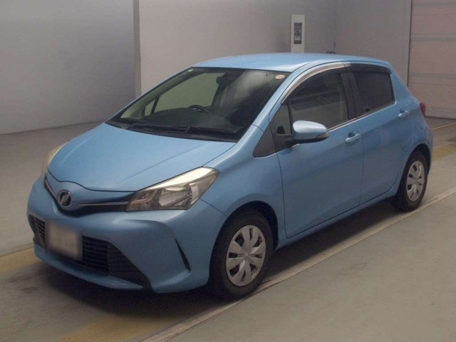 TOYOTA VITZ — фото
