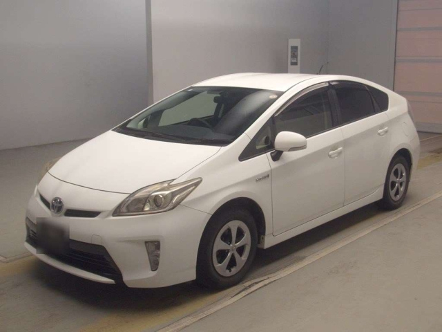 TOYOTA PRIUS — фото